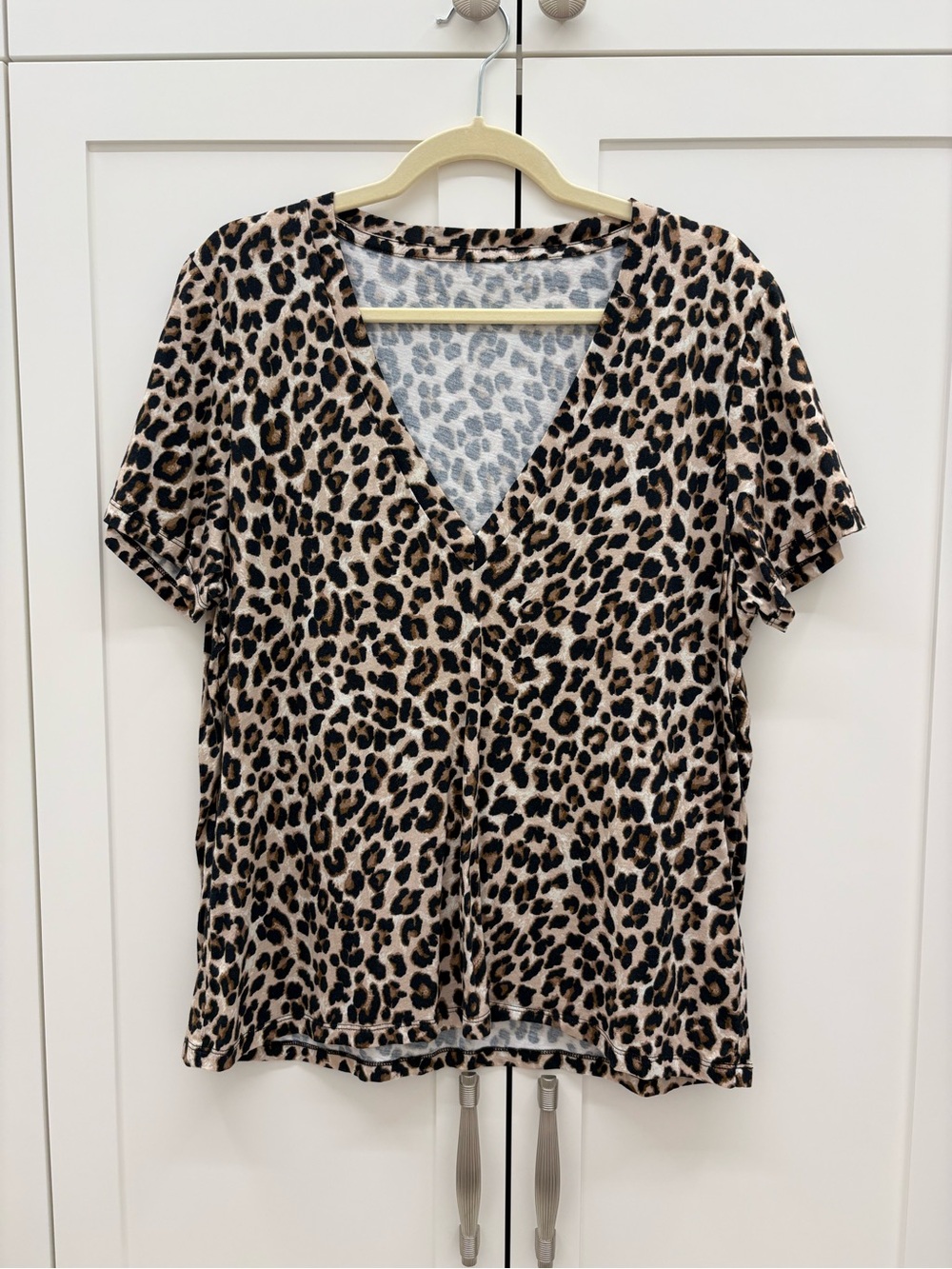 Veronica Beard Leopard Print V-Neck Top - Beige and Black